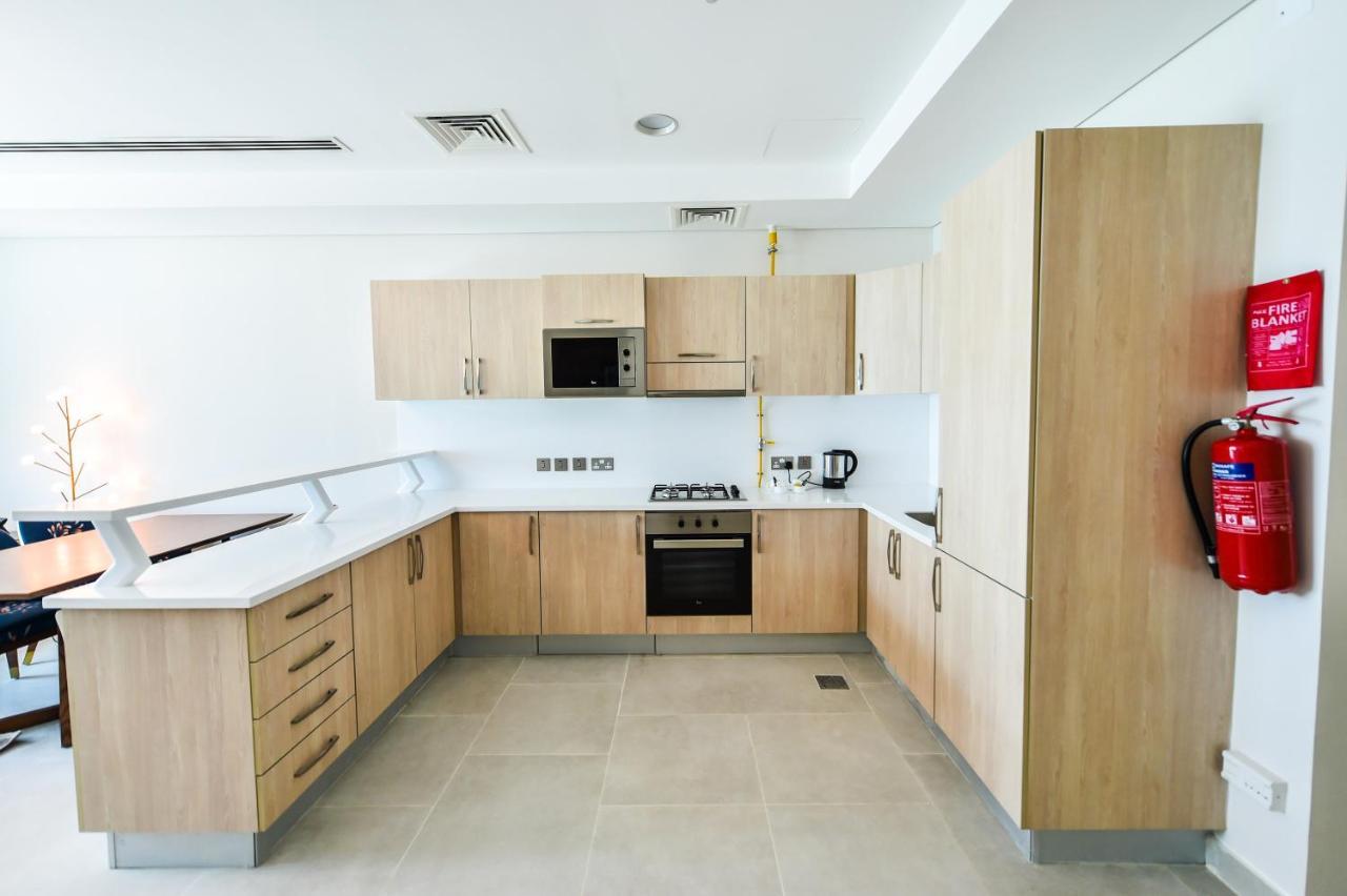 Lusail Waterfront Hotel Apartment מראה חיצוני תמונה A typical kitchen in a student residence hall