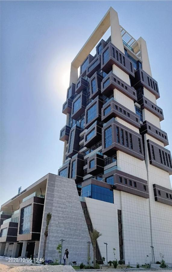 Lusail Waterfront Hotel Apartment מראה חיצוני תמונה The building in 2018