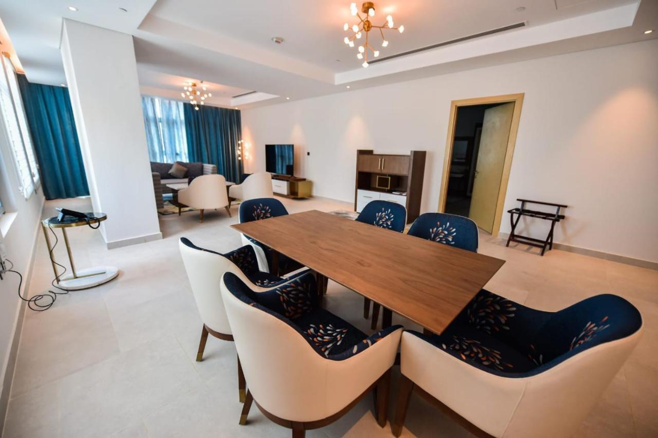 Lusail Waterfront Hotel Apartment מראה חיצוני תמונה A suite at the hotel