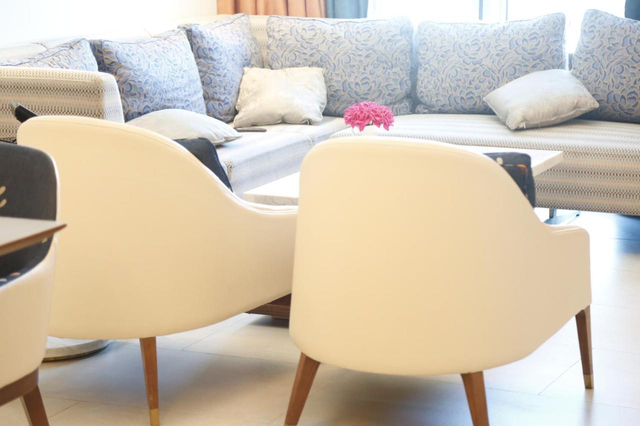 Lusail Waterfront Hotel Apartment מראה חיצוני תמונה The interior of a suite at the hotel